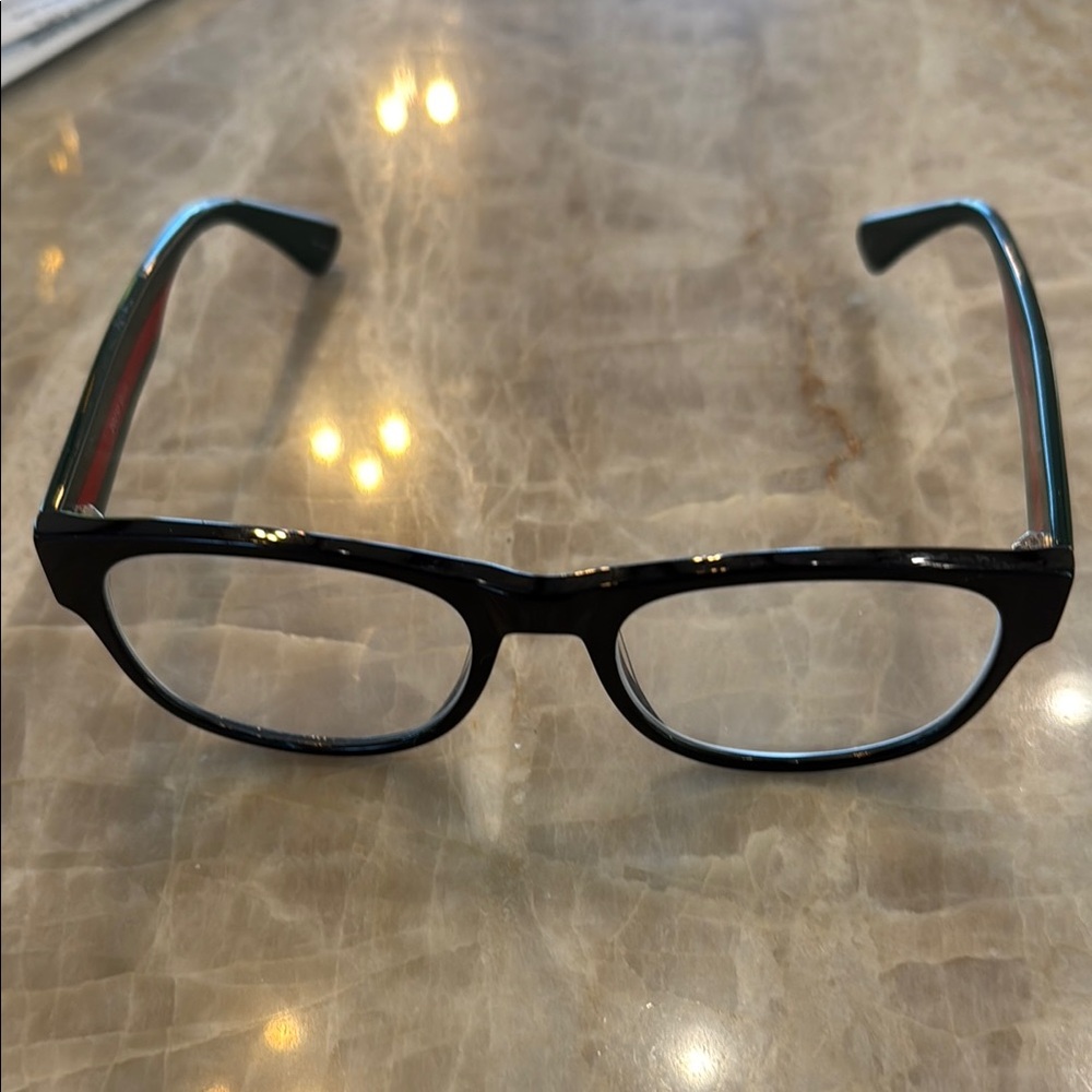 Gucci look-alike glasses. Filled with your own prescription.